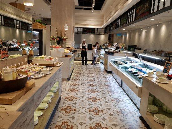 Four Seasons Buffet & Hotpot